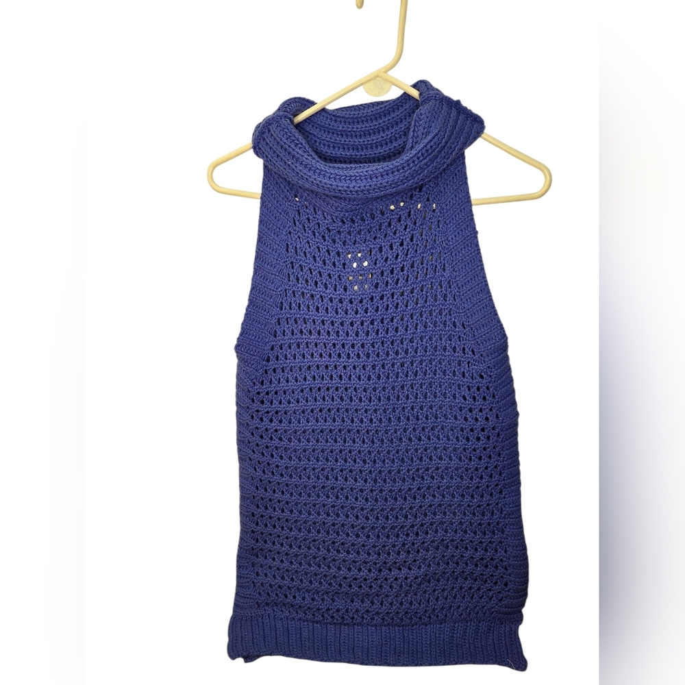 Free People Periwinkle High Neck Sleeveless Sweater Top Size S?
